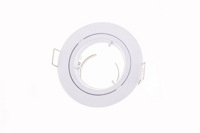 Straight twist off ring downlight