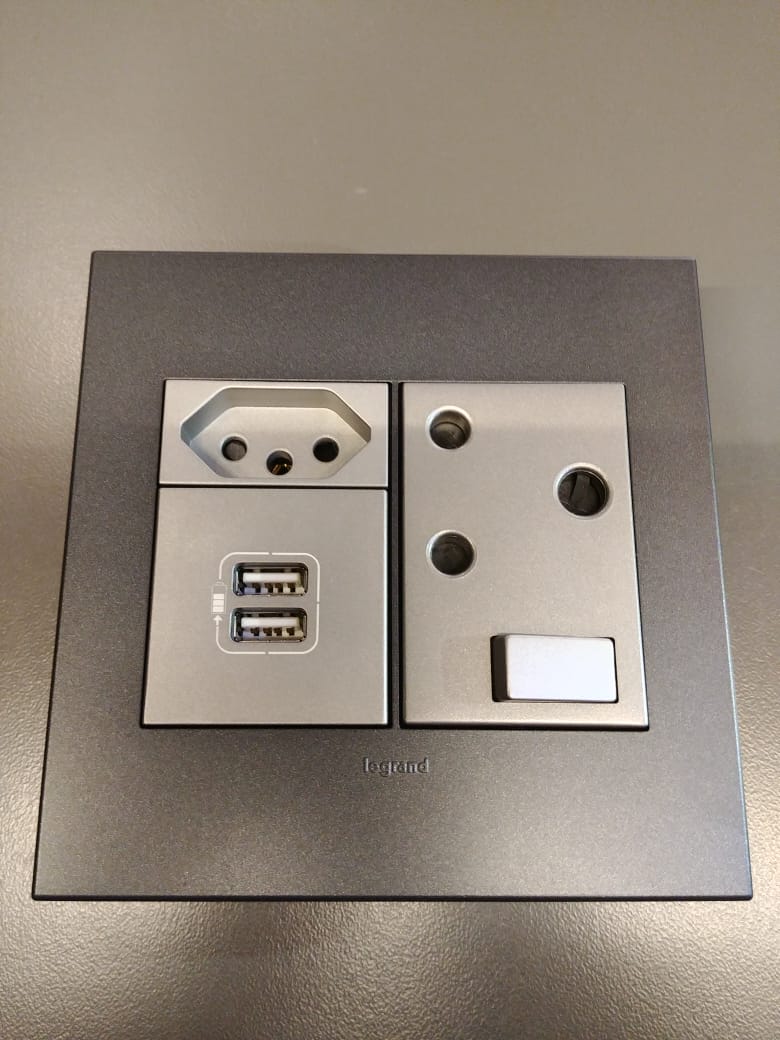Legrand Arteor 1 X Double USB 1 X New SA Euro 1 X 16A Socket 4 X 4 Graphite